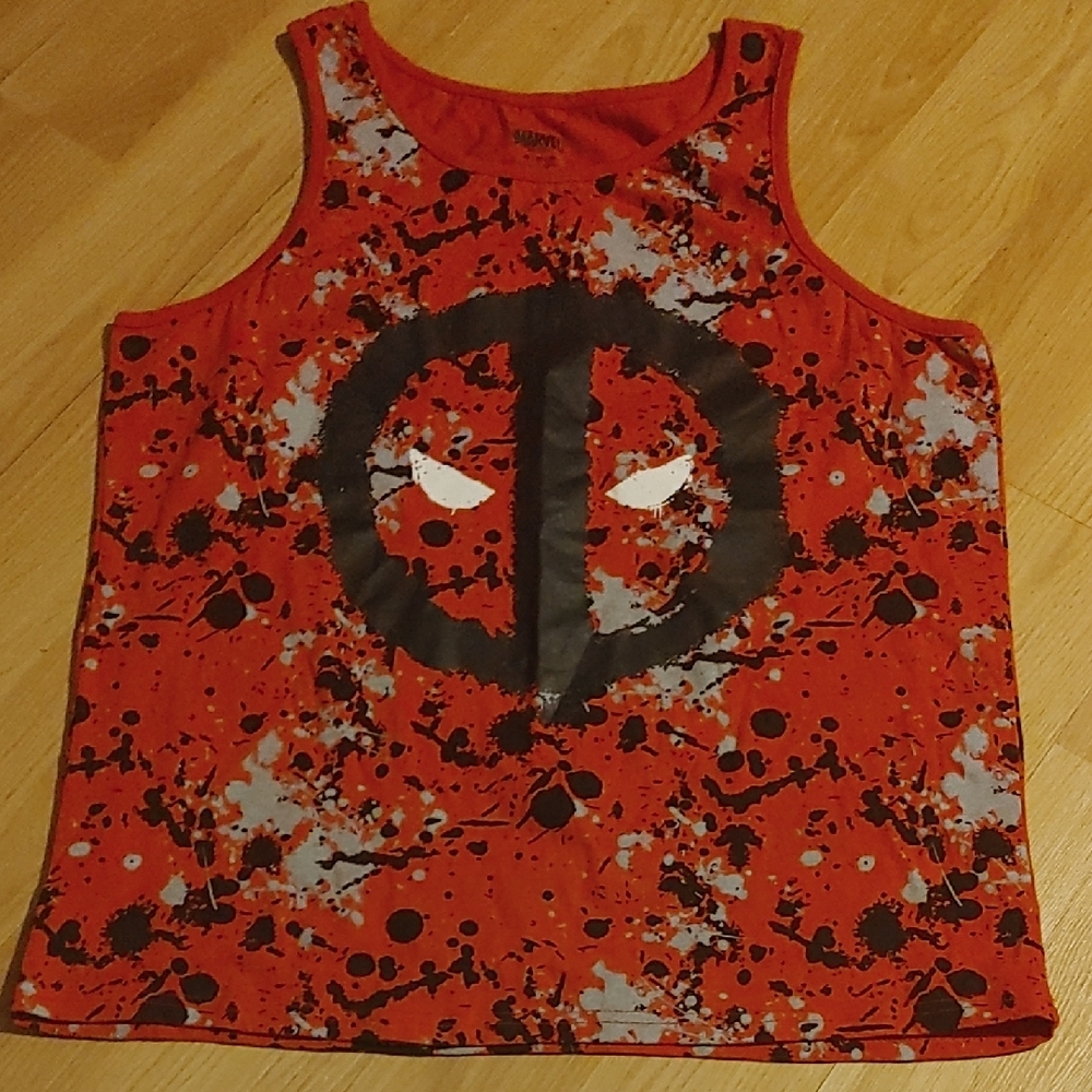 ✅$5 Add On Marvel Red and Black Graphic Tank Top Sz Med